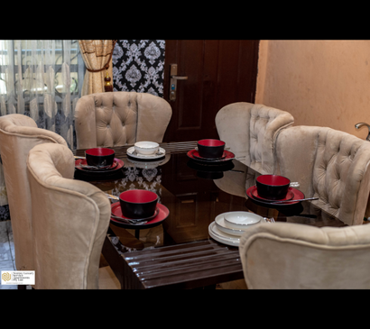 Dining of David Flat